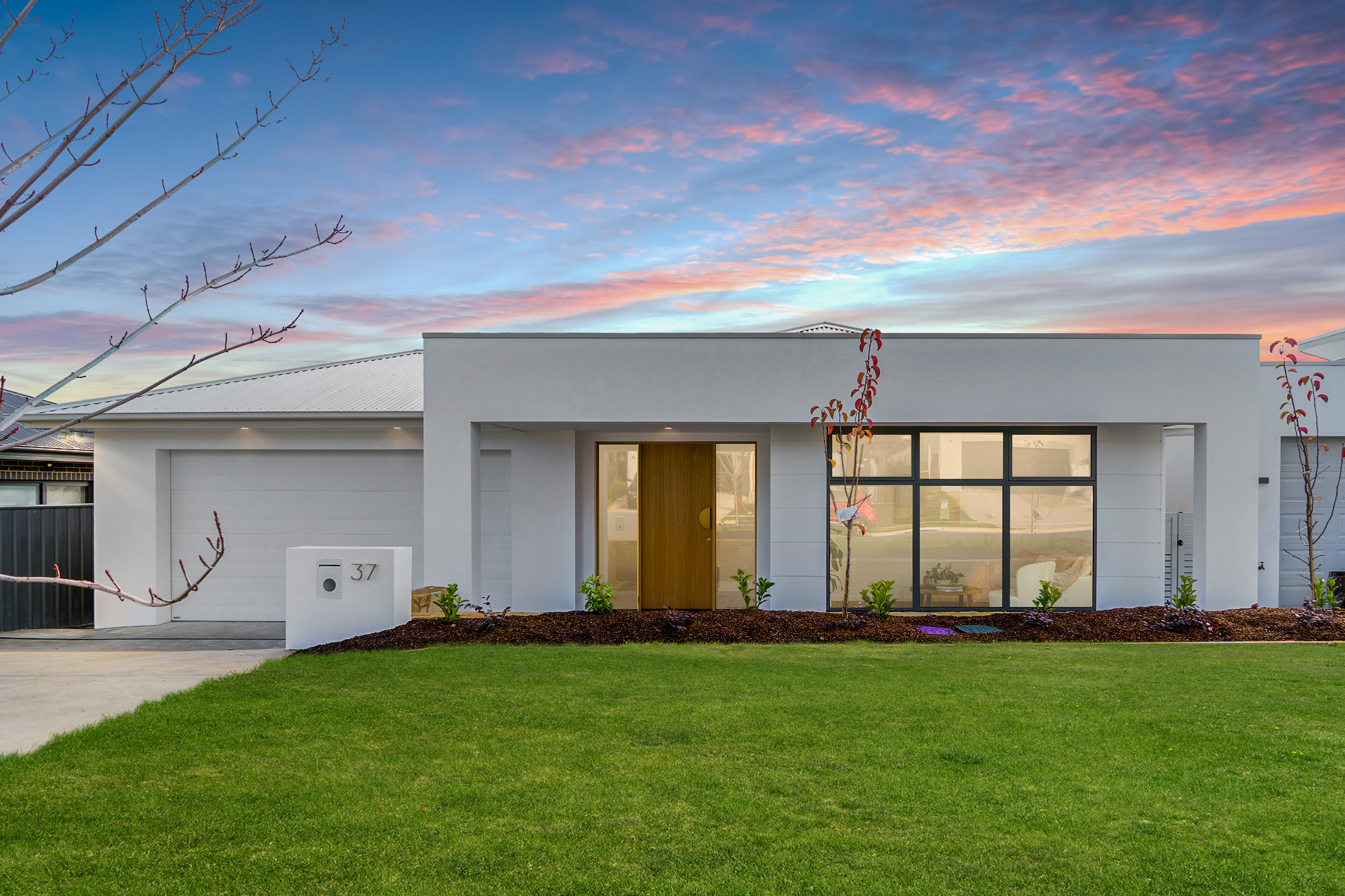 37 McCauley Avenue custom home in Googong at sunset