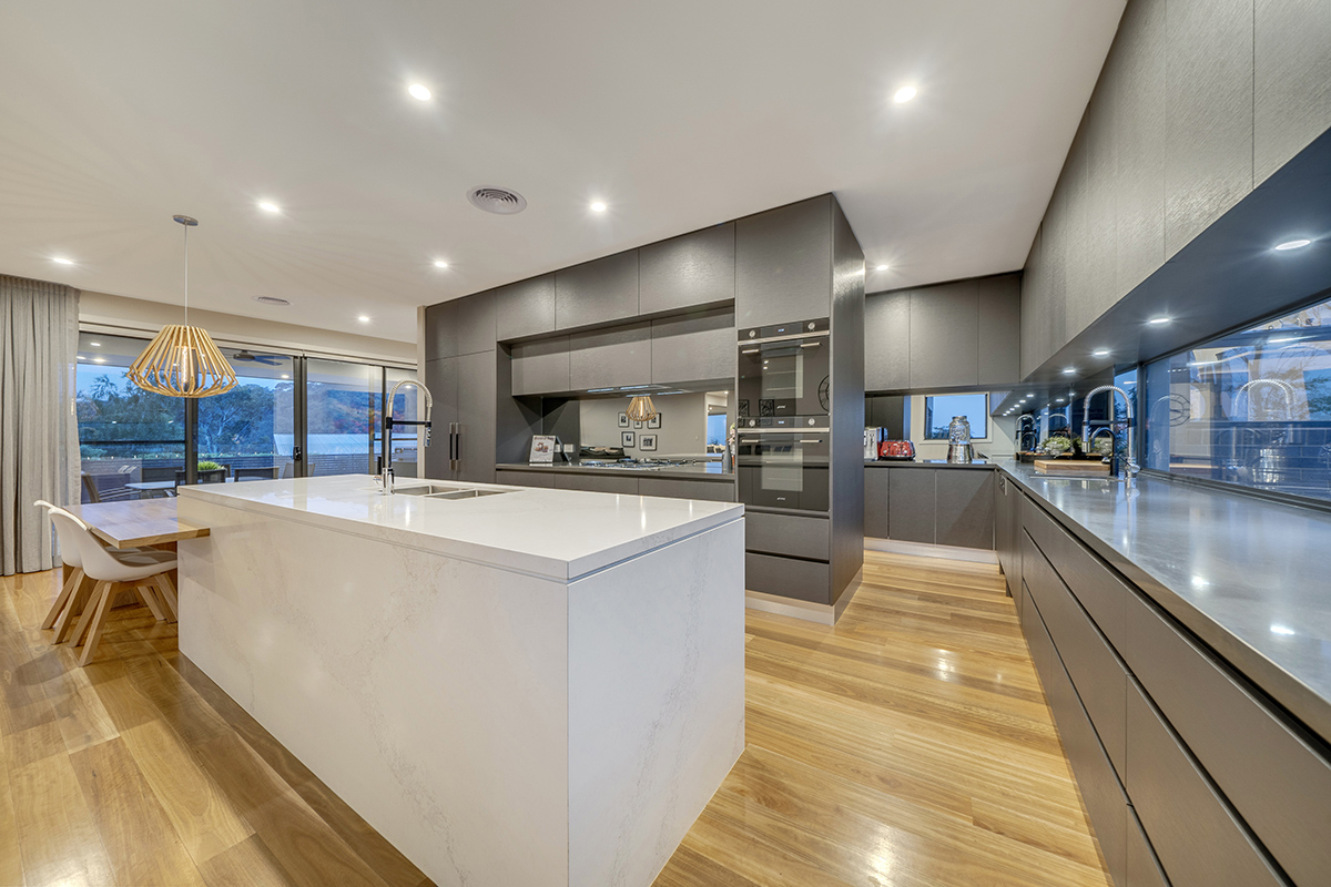 13 Myrtle Close, Jerrabomberra photo 5